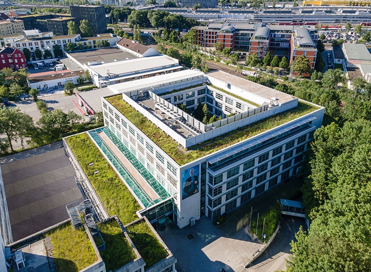 Rodenstock-Gebäude in München von oben